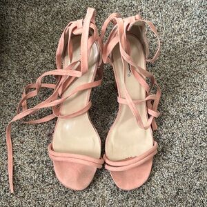 Velvet pink stilettos👠💖